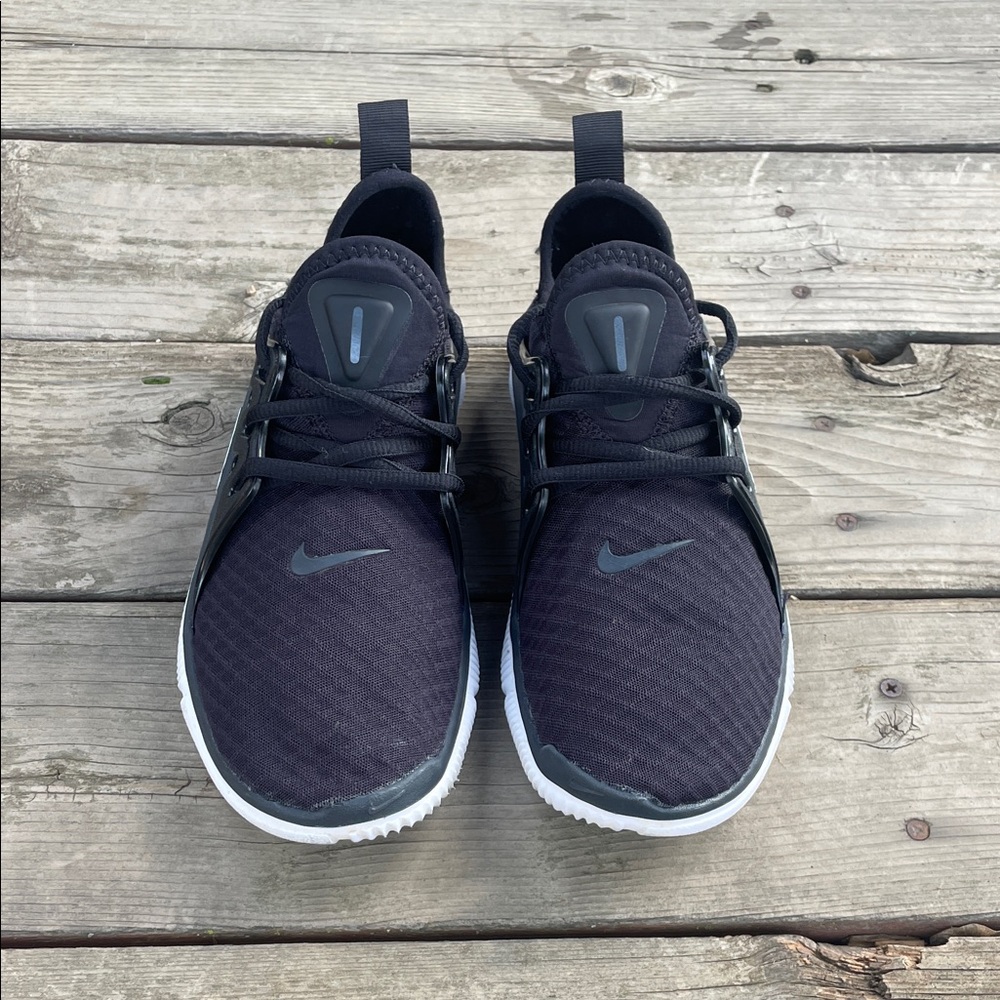 Nike Women’s Acalme Running Sneakers - Picture 2 of 9